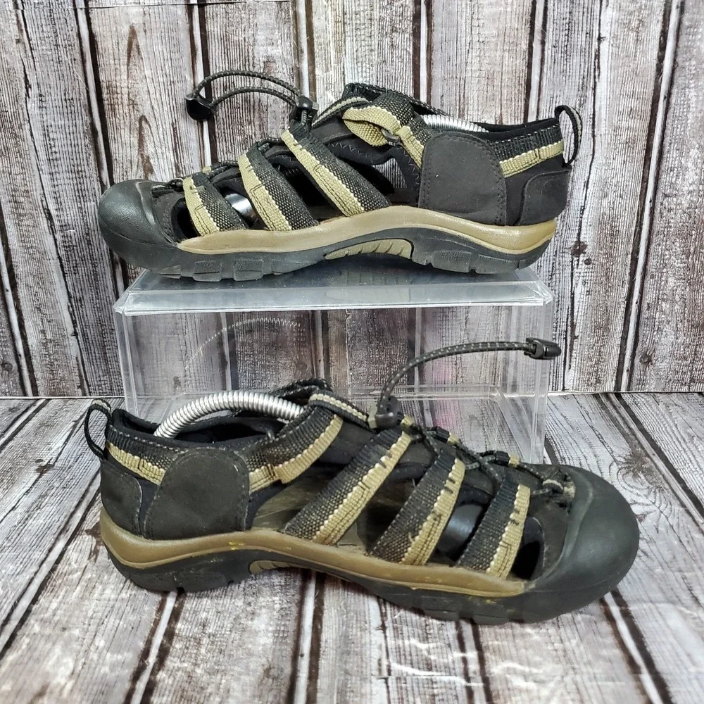 Keen Big Kid Newport H2 Sandal Black Tan Waterproof Hiking Shoes Unisex Size 5